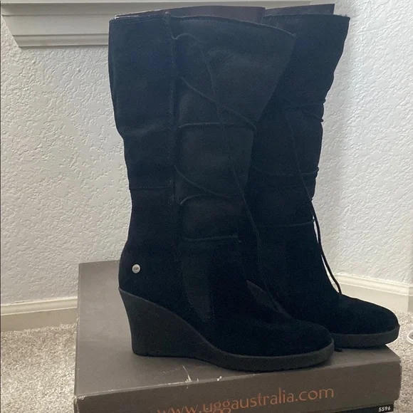 Women's UGG Black Suede lace up Boots - Picture 1 of 8